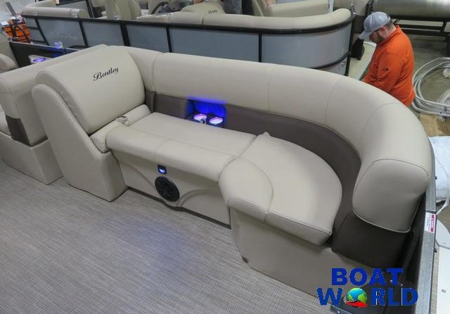 Premier Pontoons Navigator 220