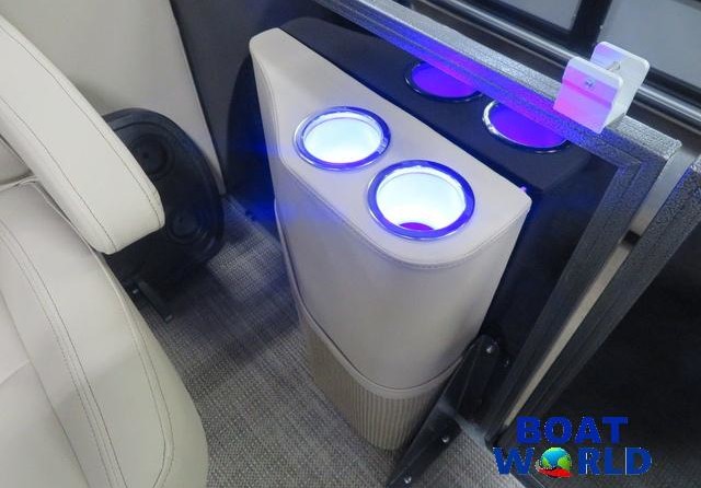 Premier Pontoons Navigator 220