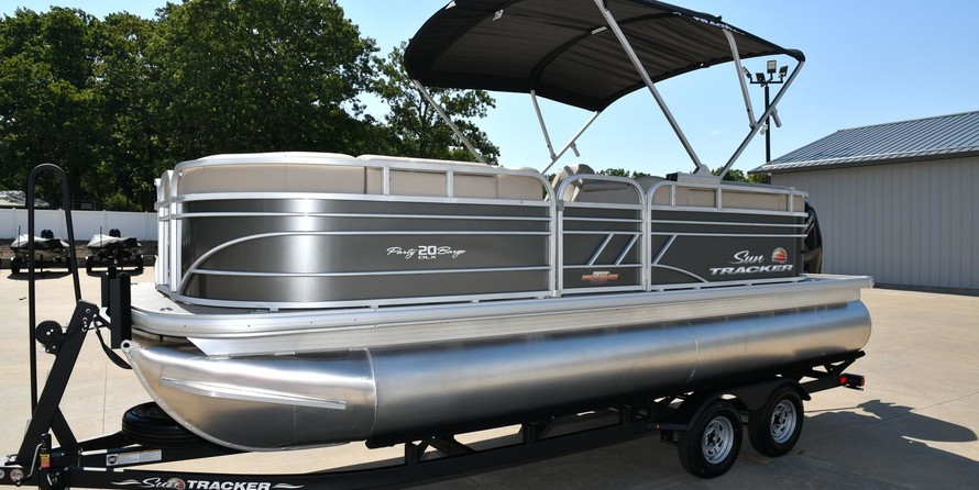 Sun Tracker Party Barge 20 DLX