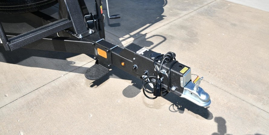 Sun Tracker Party Barge 20 DLX