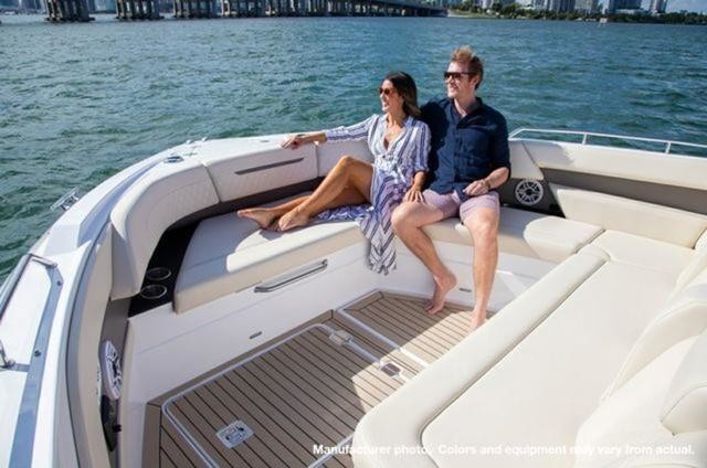 Cruisers Yachts 50 Cantius