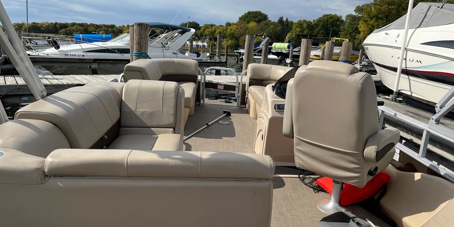 Sun Tracker SportFish 22 XP3