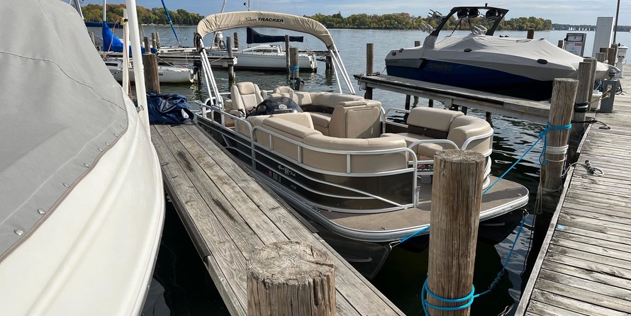 Sun Tracker SportFish 22 XP3