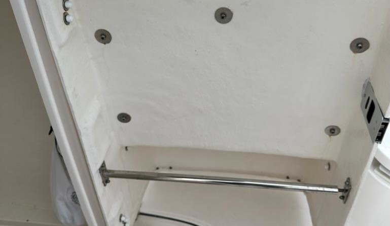 Robalo centre console r272