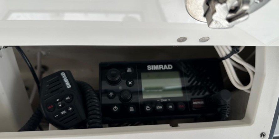 Robalo centre console r272