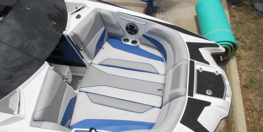 Malibu Wakesetter 24 MXZ