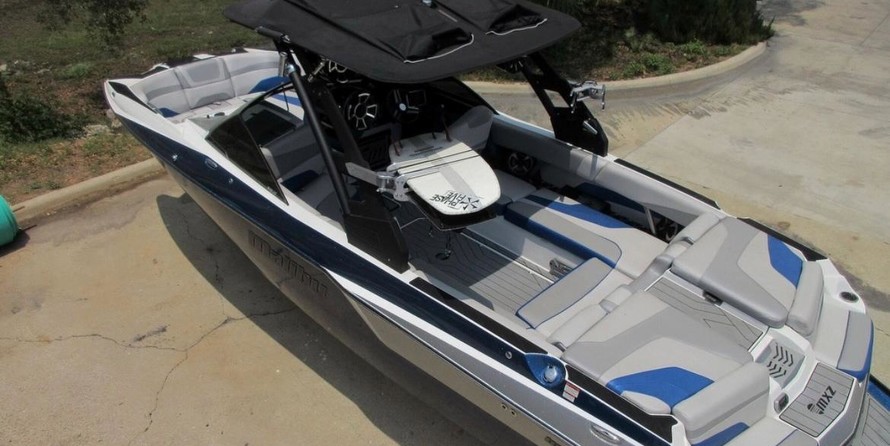 Malibu Wakesetter 24 MXZ