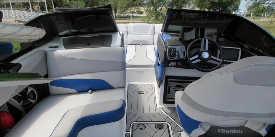 Malibu Wakesetter 24 MXZ