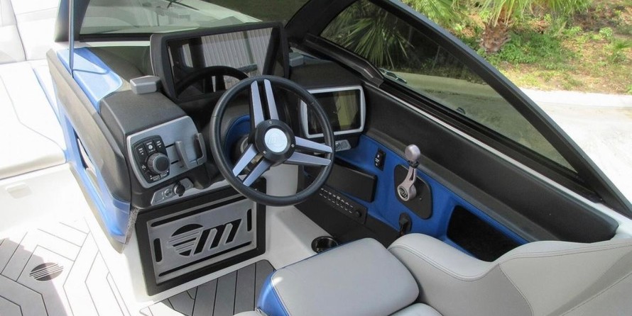 Malibu Wakesetter 24 MXZ