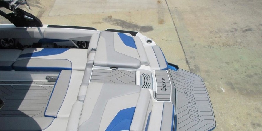 Malibu Wakesetter 24 MXZ