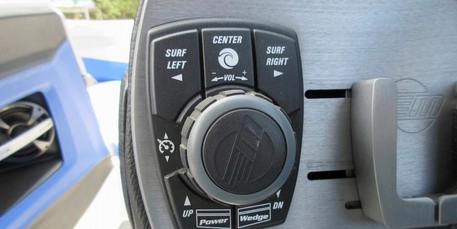 Malibu Wakesetter 24 MXZ