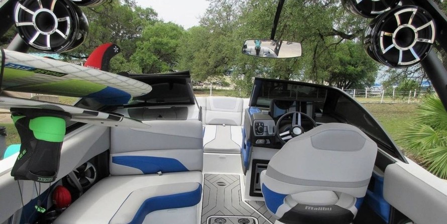 Malibu Wakesetter 24 MXZ
