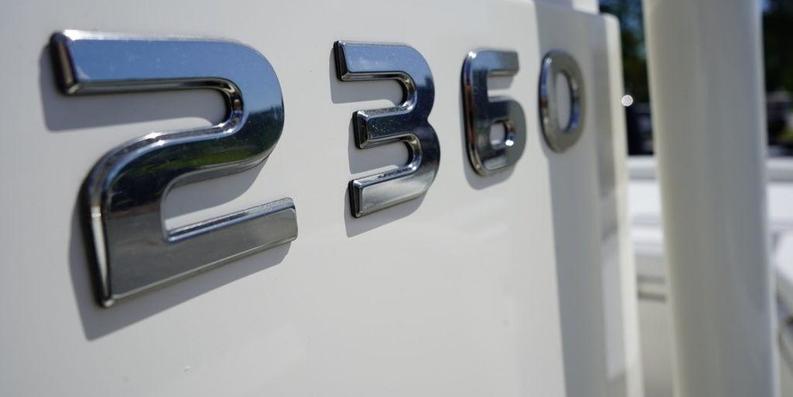 Ranger boats 2400 bay