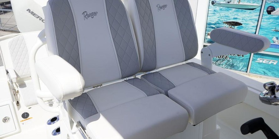 Ranger boats 2400 bay