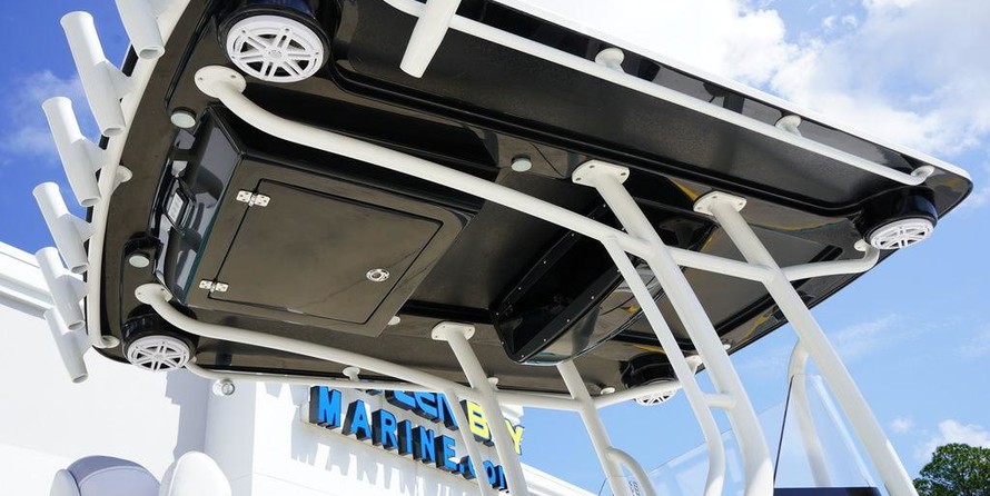 Ranger boats 2400 bay