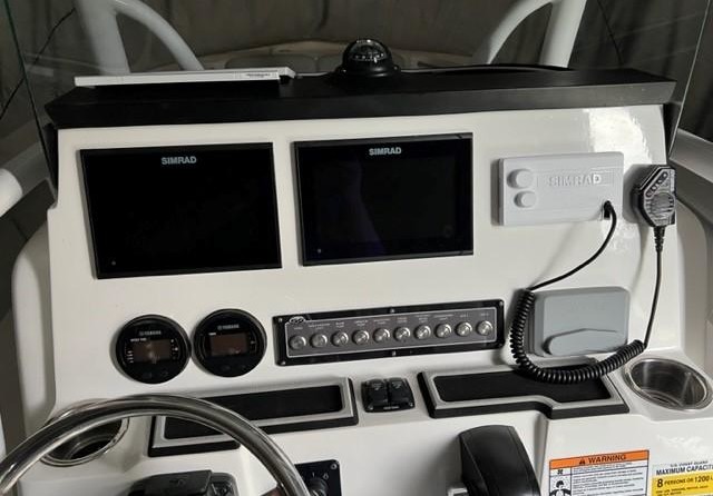 228 Sea Fox Commander