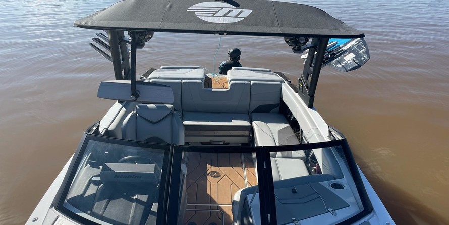 Malibu Wakesetter 22 MXZ