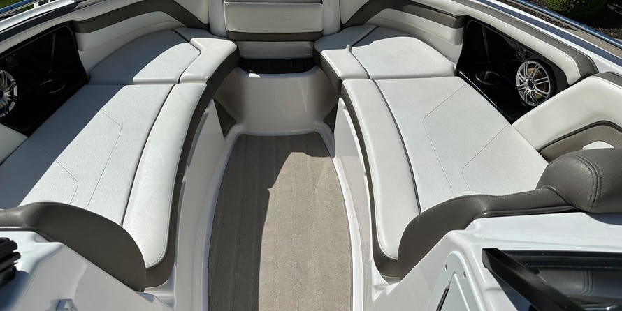 Yamaha 242 LIMITED S E-SERIES