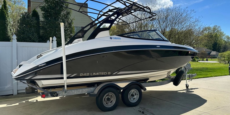 Yamaha 242 LIMITED S E-SERIES