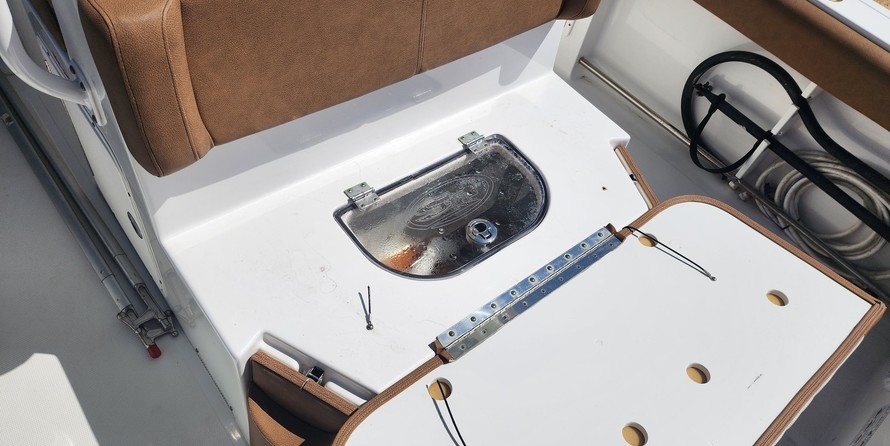 Sea Ray hunt ultra 211