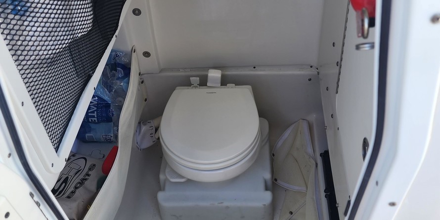 Sea Ray hunt ultra 211