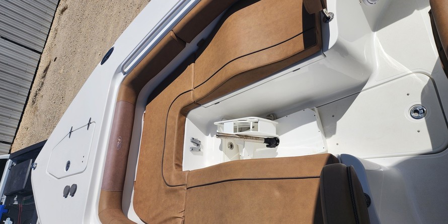 Sea Ray hunt ultra 211