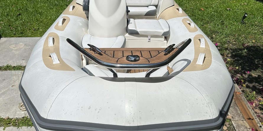 Zodiac Yachtline 380