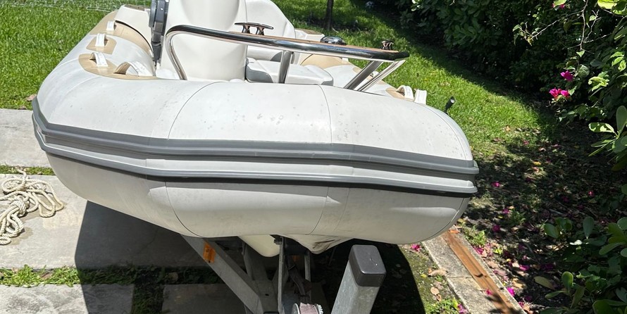 Zodiac Yachtline 380