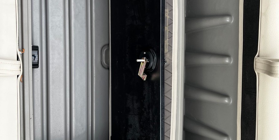 Sun Tracker Fishin Barge 20 DLX