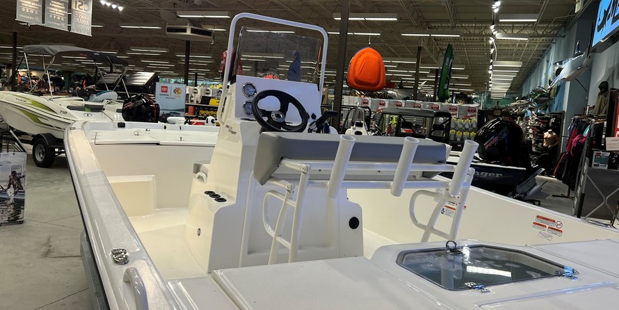 Mako Pro Skiff 19 CC