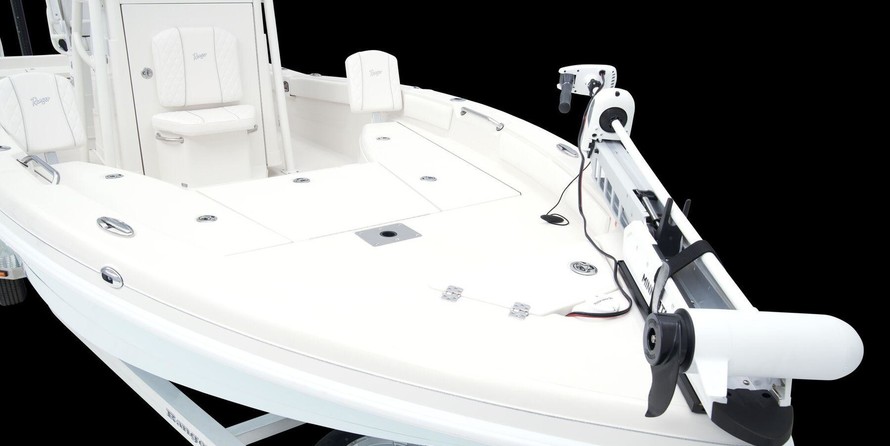 Ranger boats 2400 bay