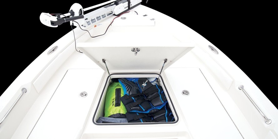 Ranger boats 2400 bay