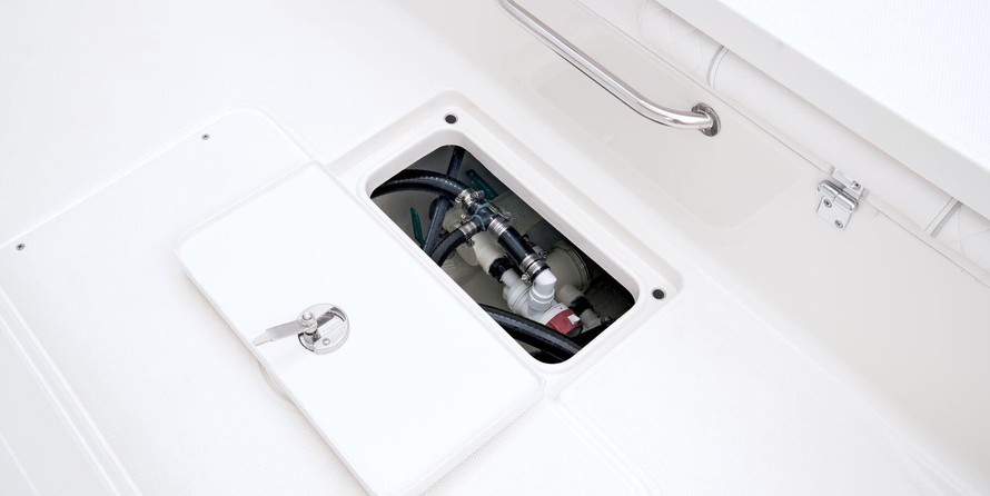 Ranger boats 2400 bay