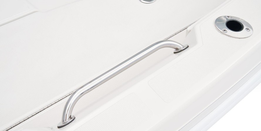 Ranger boats 2400 bay