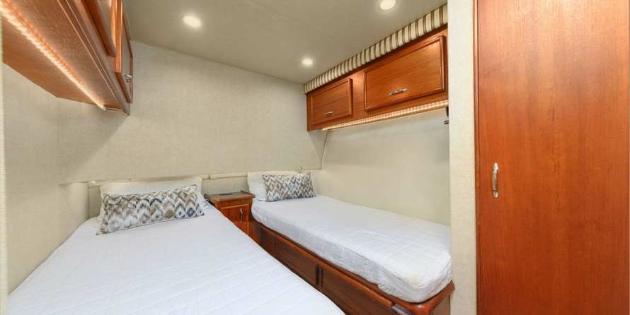 Ocean yachts 48 super sport