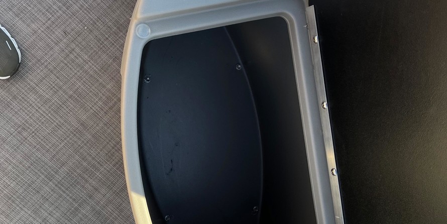 Sun Tracker Fishin Barge 20 DLX