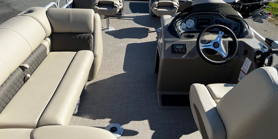 Sun Tracker Fishin Barge 20 DLX