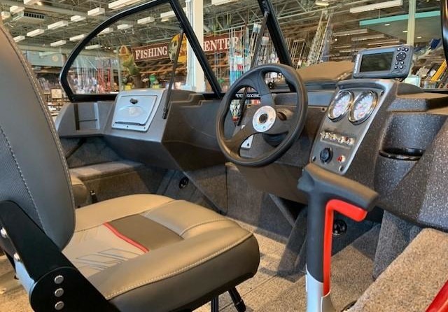 Tracker Pro Guide V-16 SC