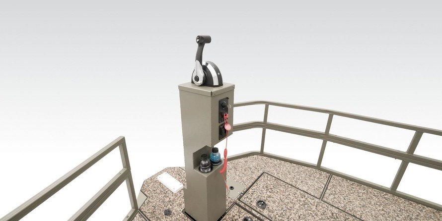 Tracker Grizzly 2072 CC Sportsman Kicker