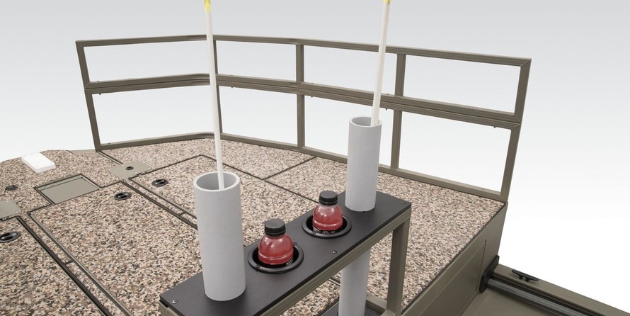 Tracker Grizzly 2072 CC Sportsman Kicker