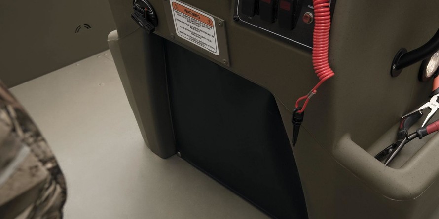 Tracker Grizzly 2072 CC Sportsman Kicker