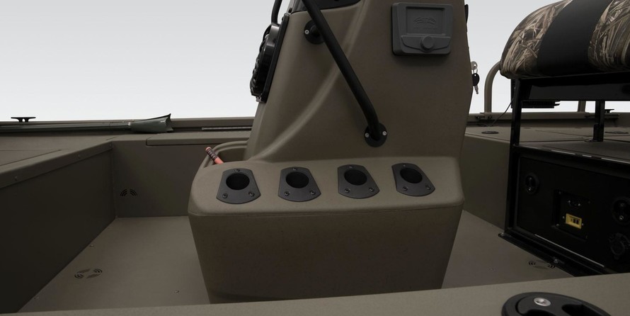 Tracker Grizzly 2072 CC Sportsman Kicker