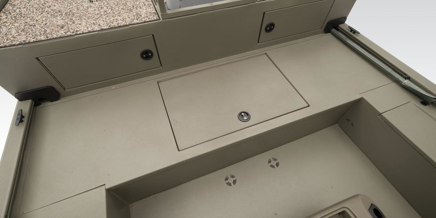 Tracker Grizzly 2072 CC Sportsman Kicker