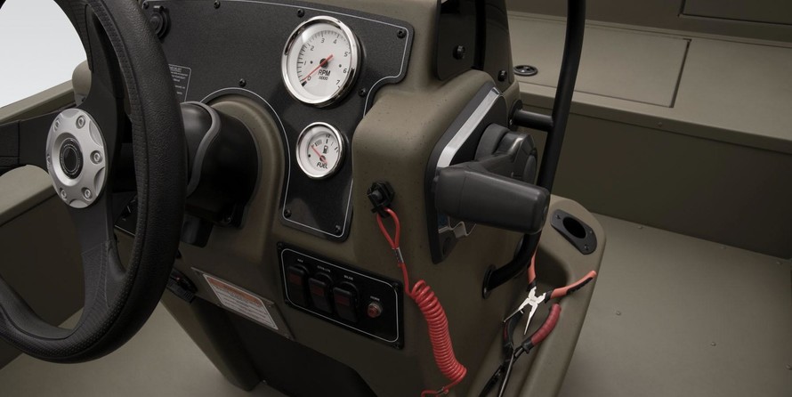 Tracker Grizzly 2072 CC Sportsman Kicker