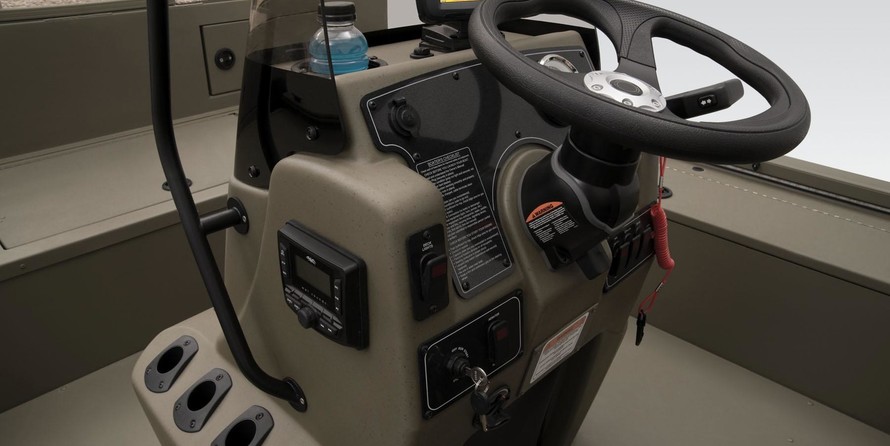 Tracker Grizzly 2072 CC Sportsman Kicker