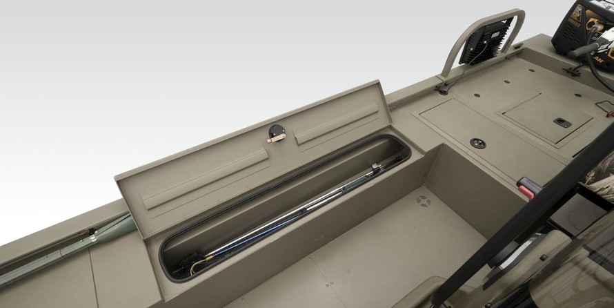 Tracker Grizzly 2072 CC Sportsman Kicker