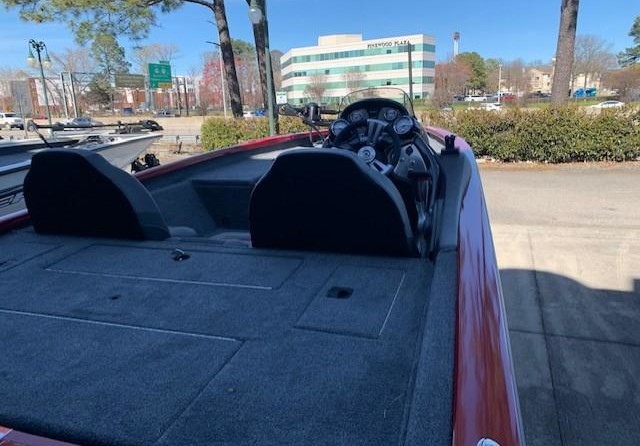 Tracker Pro Team 175 TXW