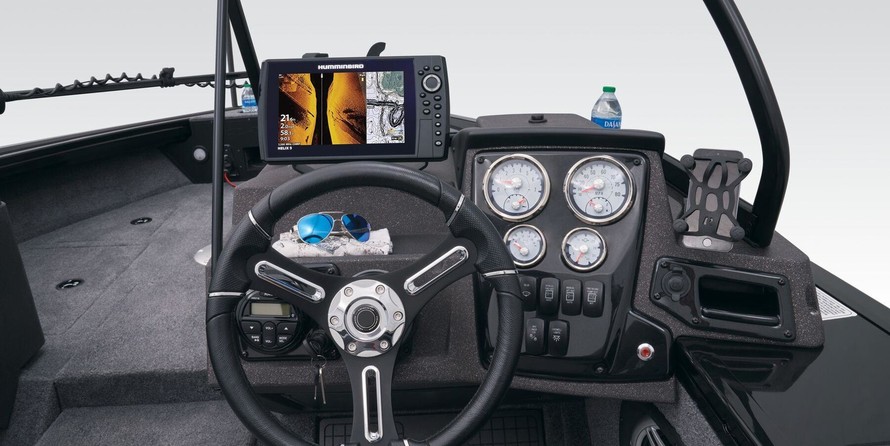 Tracker Targa V-19 WT