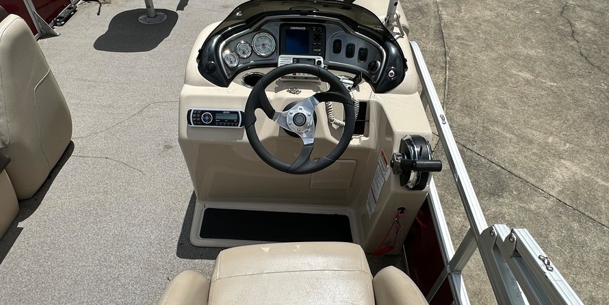 Sun Tracker Fishin Barge 20 DLX