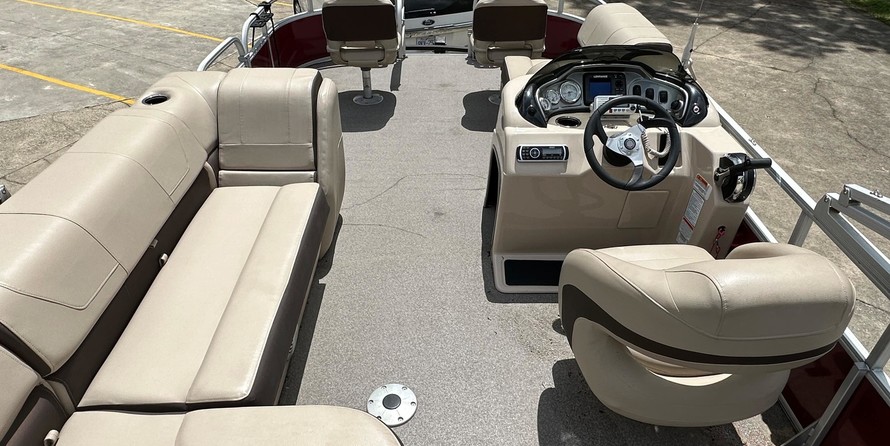 Sun Tracker Fishin Barge 20 DLX